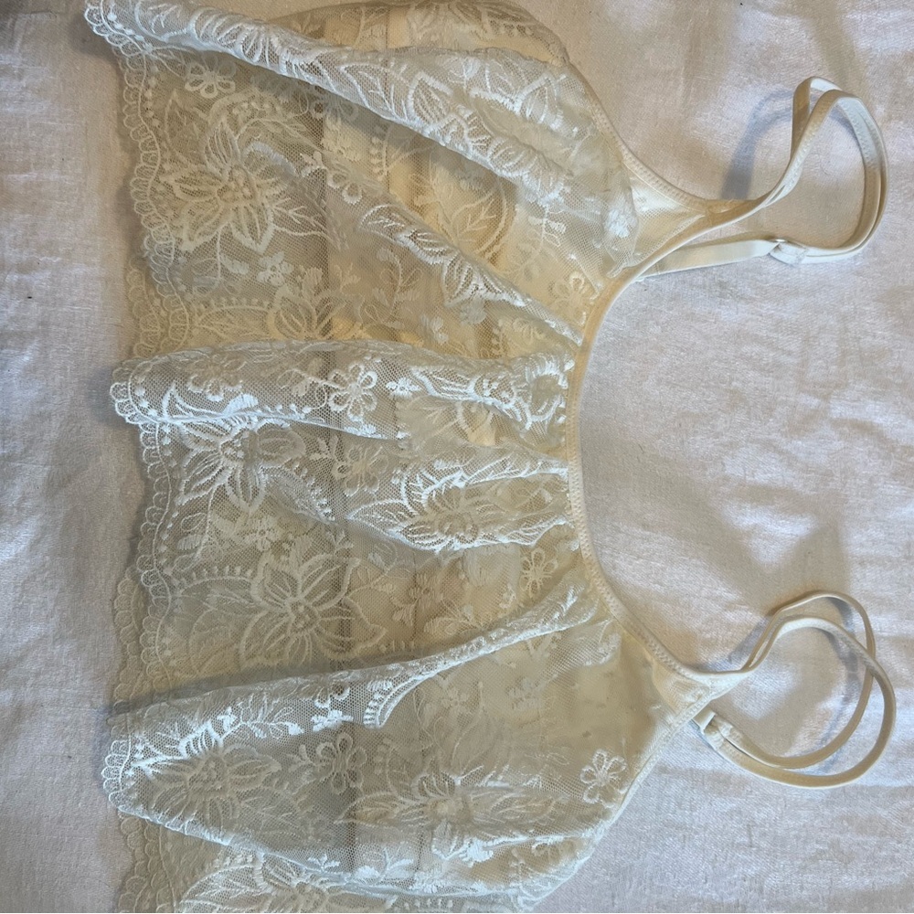 Aerie Cream Lace Bralette size medium. Bra or crop tank.